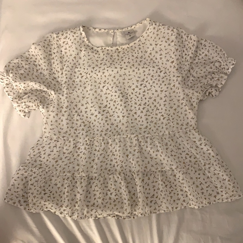 This is a cute top that had a very dainty design on it.